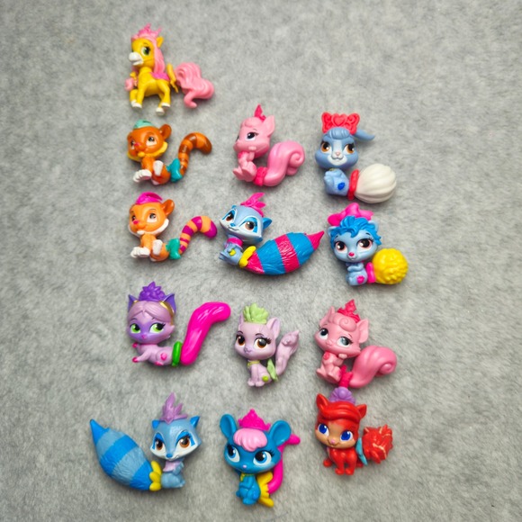 Disney Palace Pets Whisker Haven Figures Lot of 12 Minis Summer Treasure Berry - Picture 1 of 4
